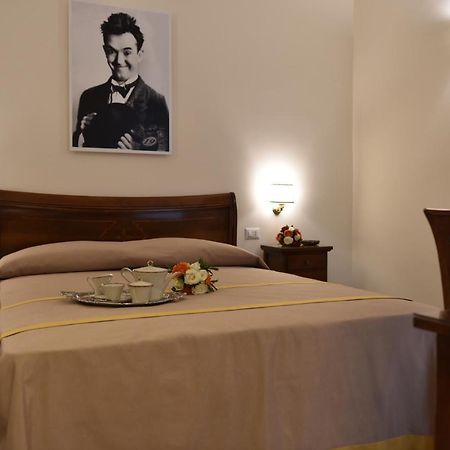 ナポリ Dimora Conte Di Ruvo Bed & Breakfast エクステリア 写真