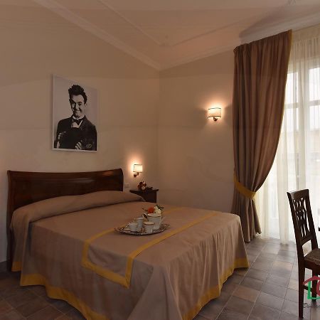 ナポリ Dimora Conte Di Ruvo Bed & Breakfast エクステリア 写真