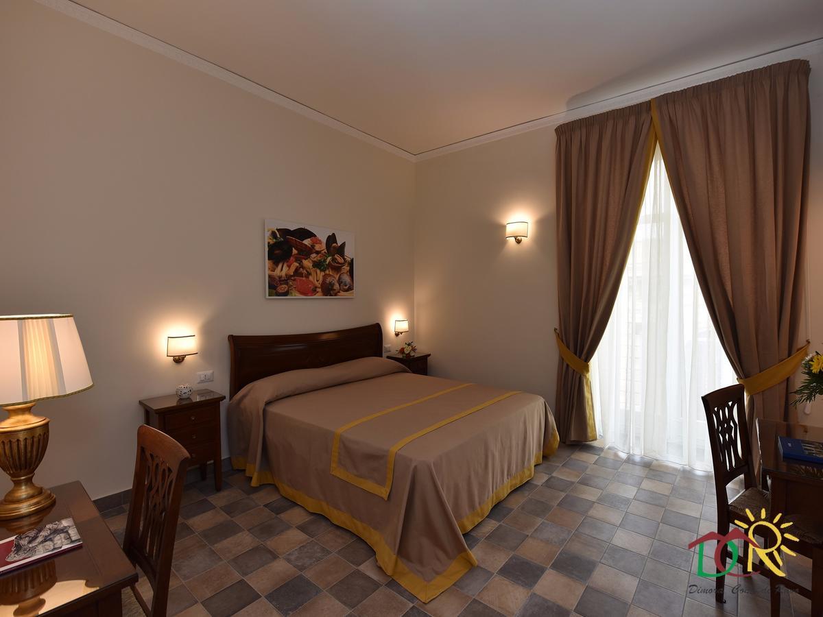 ナポリ Dimora Conte Di Ruvo Bed & Breakfast エクステリア 写真