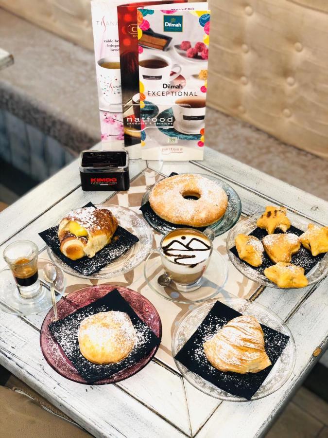 ナポリ Dimora Conte Di Ruvo Bed & Breakfast エクステリア 写真